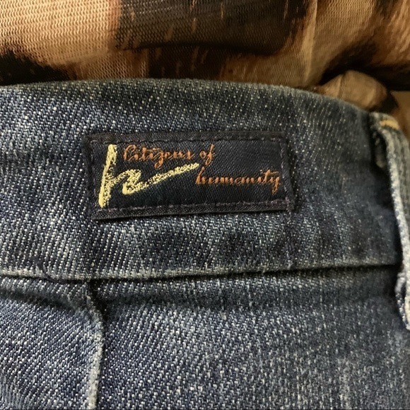 Citizens of humanity denim mini skirt with back slit. - Picture 4 of 7